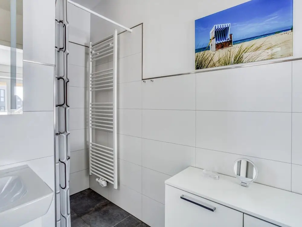 Chic Holiday Home in Varel With Balcony