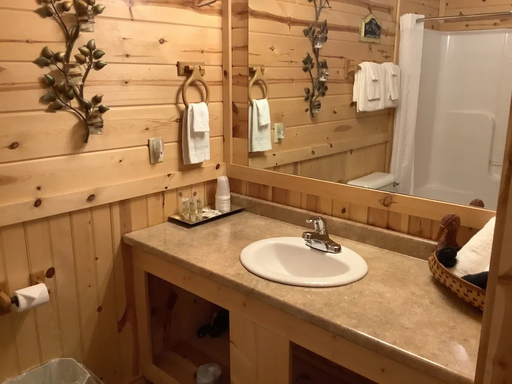 Nacoochee Valley Lodge