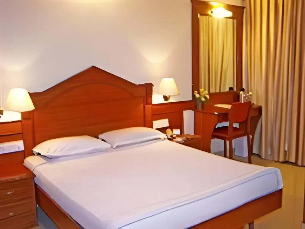 Hotel Nandhini - Minerva Circle