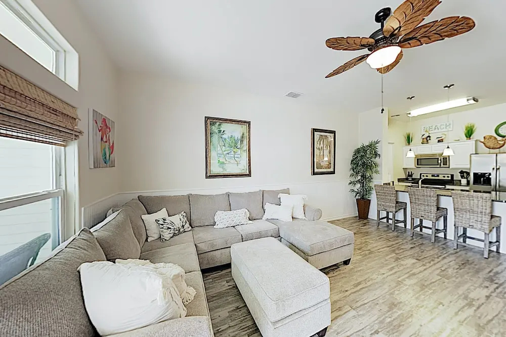 Poolside Beauty W/ Heated Pool - Steps To Beach 2 Bedroom Townhouse