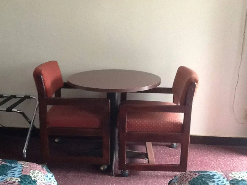Pine Needles Inn