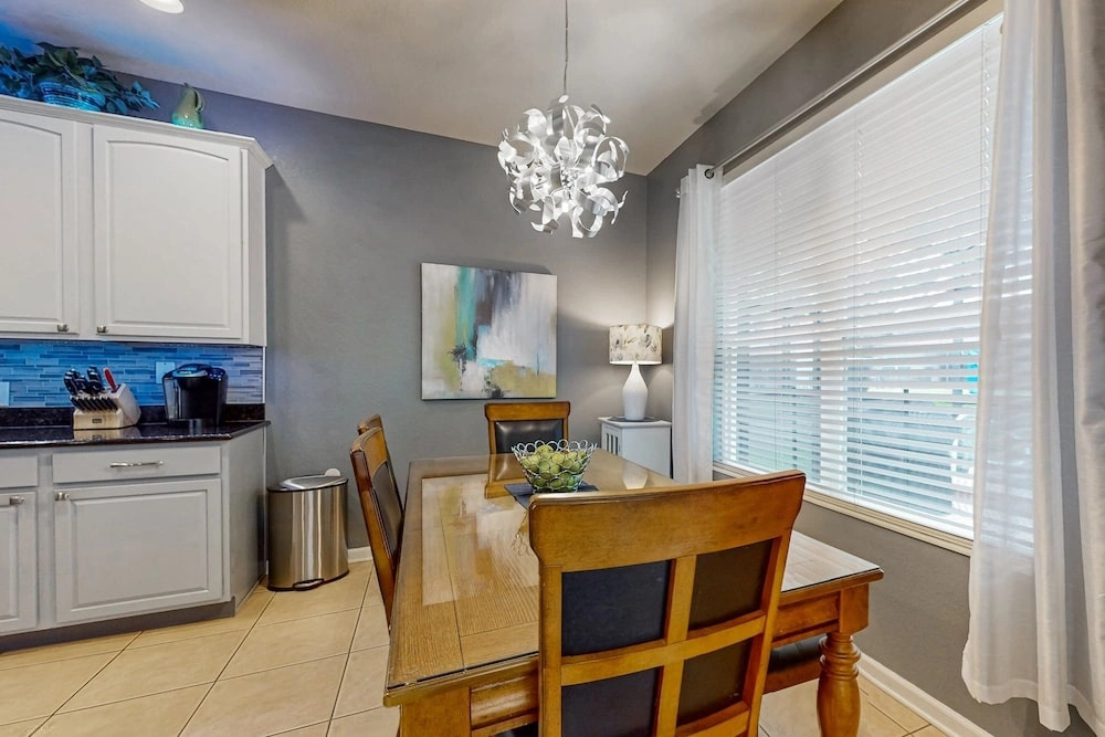 All-suite Retreat With Pool, Spa, Waterslides, Tennis - Near Dining & Disney