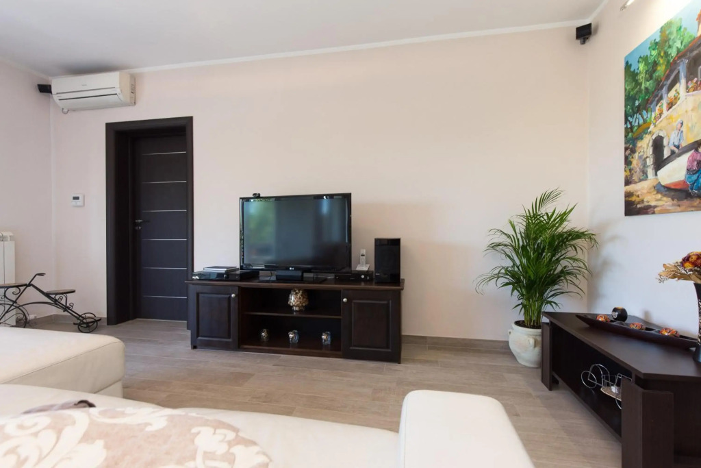 Deluxe Sea View Apartment Mate Balote