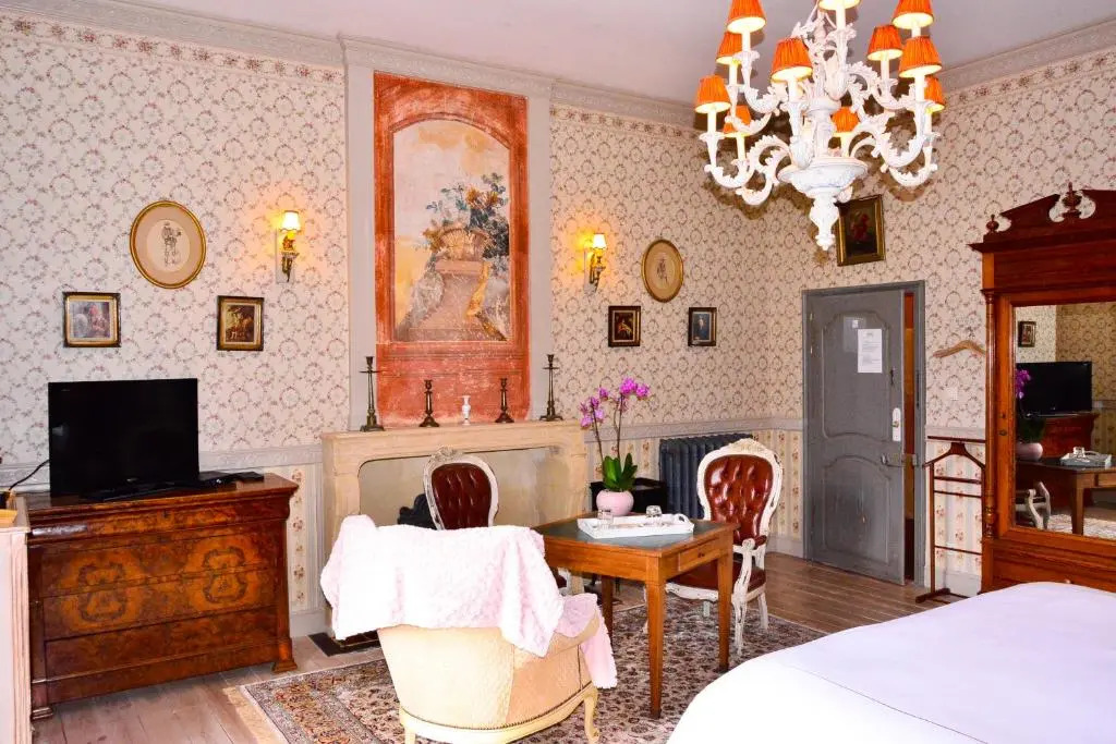 Chateau dOrigny, Chambres dhotes et Restaurant Gastronomique