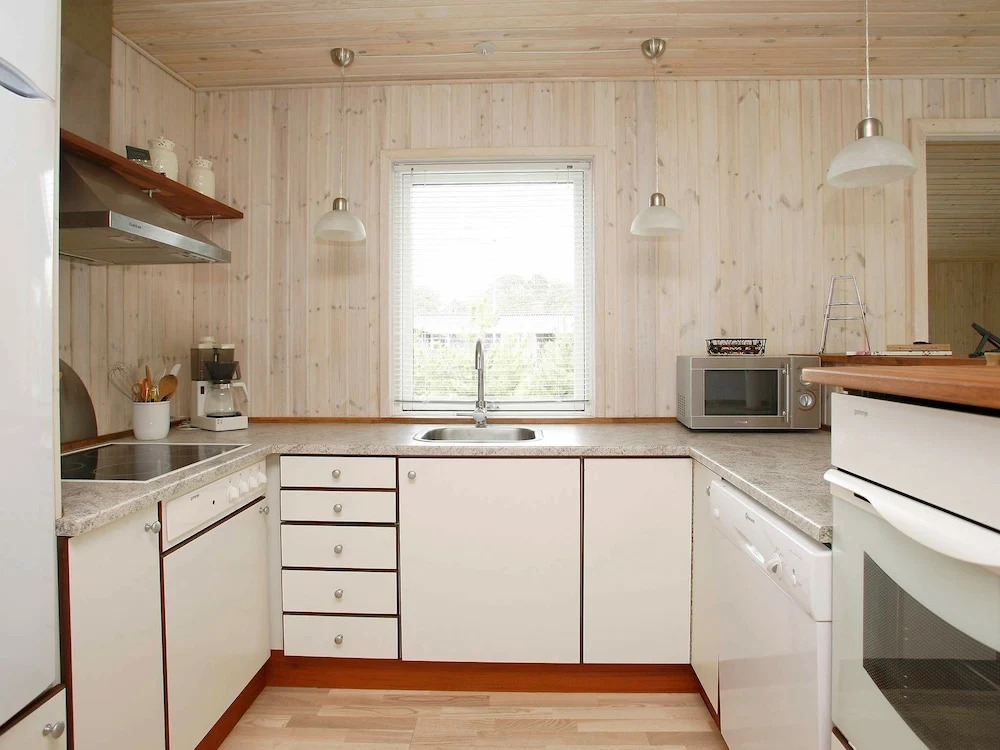 Pleasant Holiday Home in Hals With Whirlpool