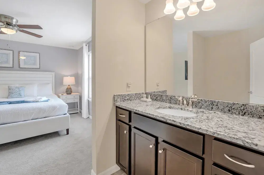 Perfect Location, Beautiful and Spacious 8BD Home, Free Waterpark! #8so884