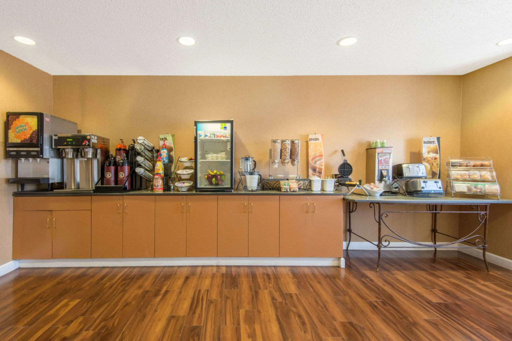 Microtel Inn & Suites