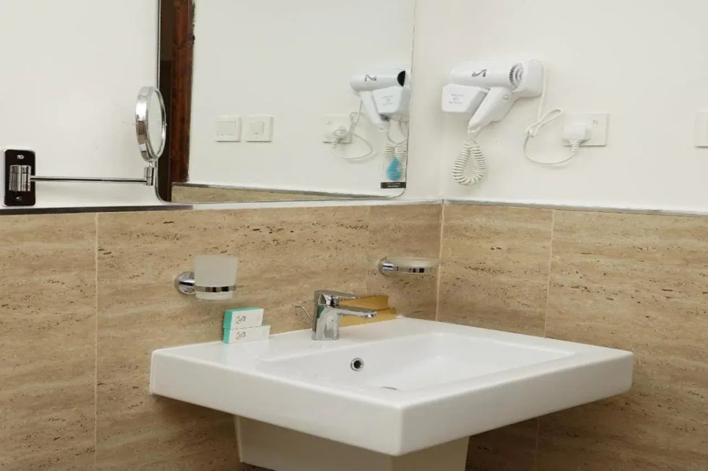 Kara Hotel فندق كارا