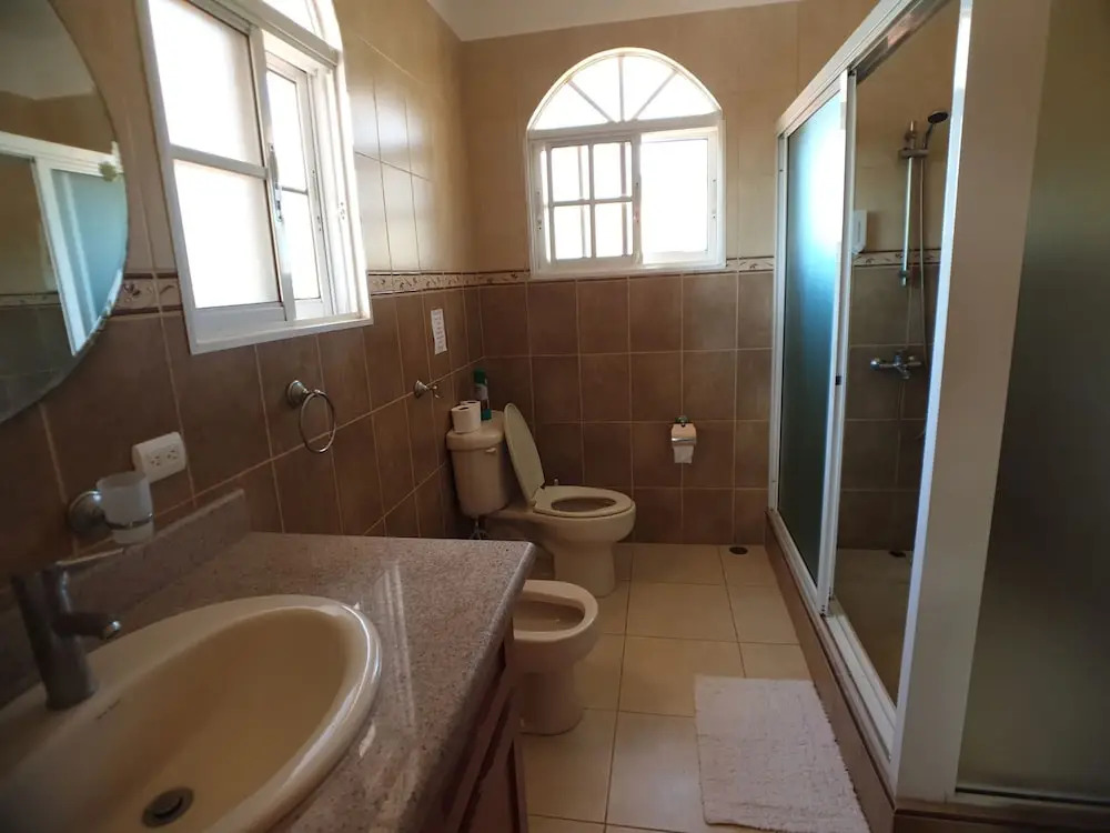 Great Privacy 3 Bedroom Villa Near the Beach