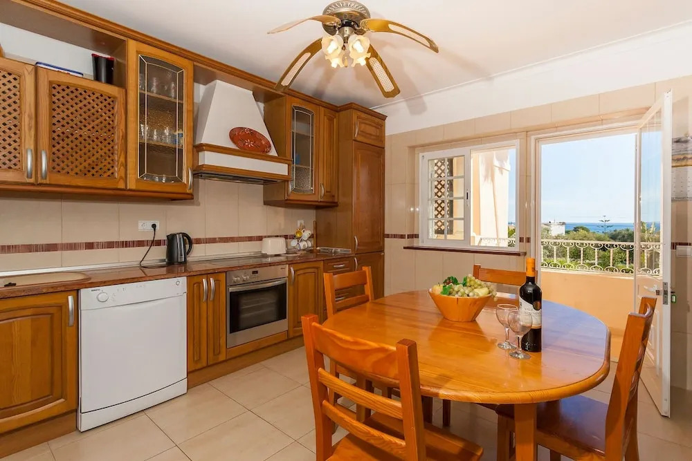 11 Marinha Two Bedroom Apt at Praia do Marinha