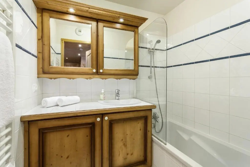 APARTMENT KANDAHAR - Alpes Travel - Central Chamonix - Sleeps 4