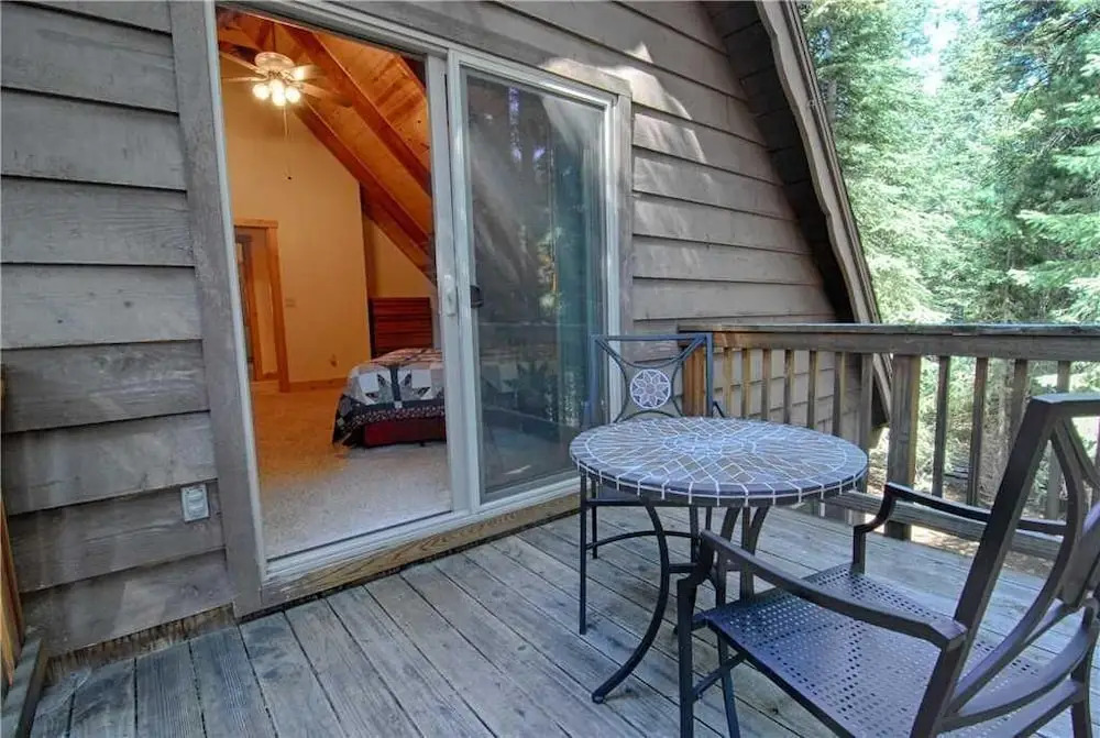 Lazy Bear Lodge W/huge Deck and Hot Tub! #247