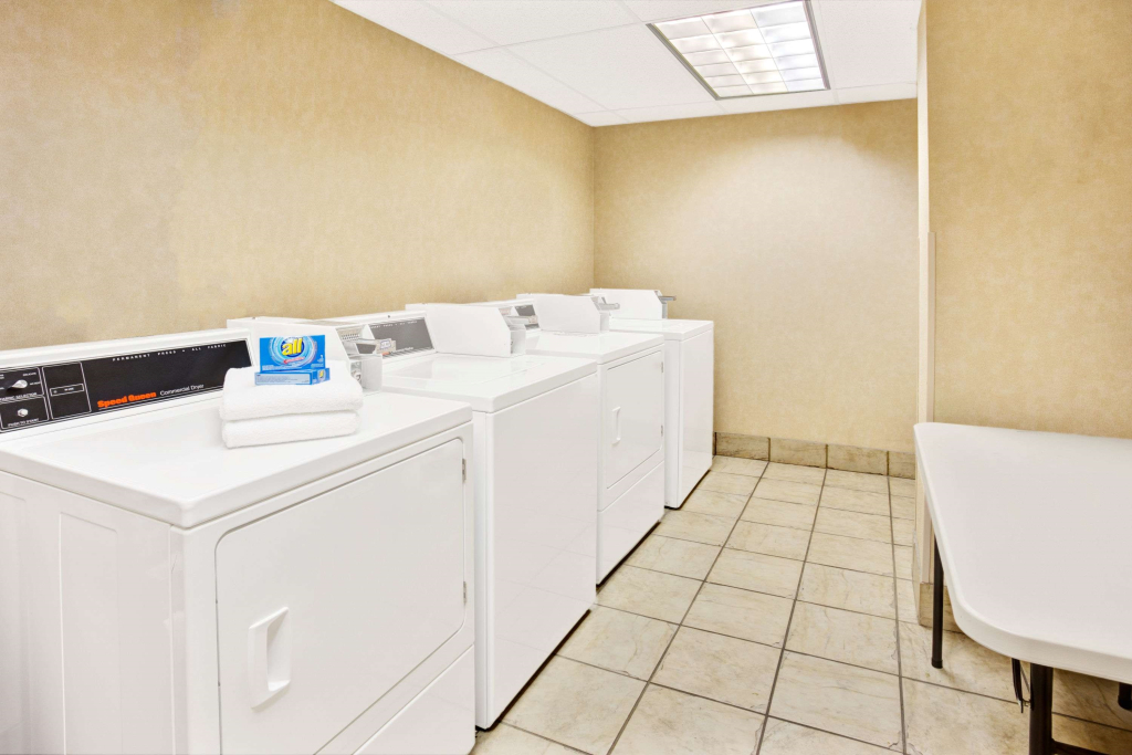 Baymont Inn And Suites Indianapolis West