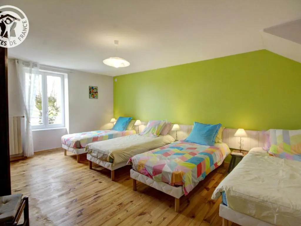 Gîte familial en montagne avec confort et jardin privé - FR-1-496-22