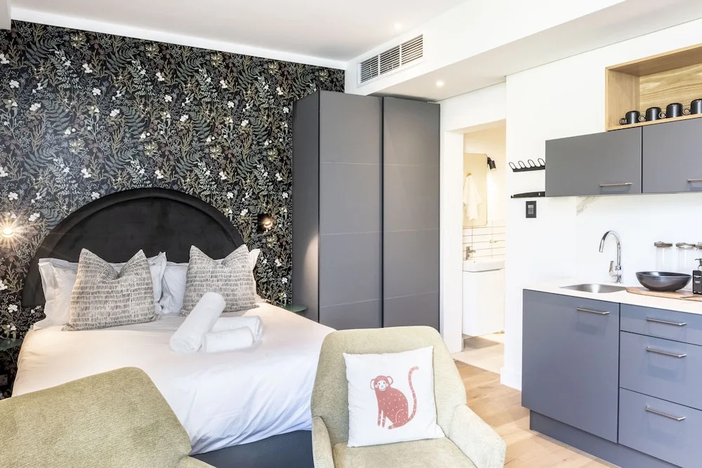 Studio @ 50 Bree Street - The Barracks 324