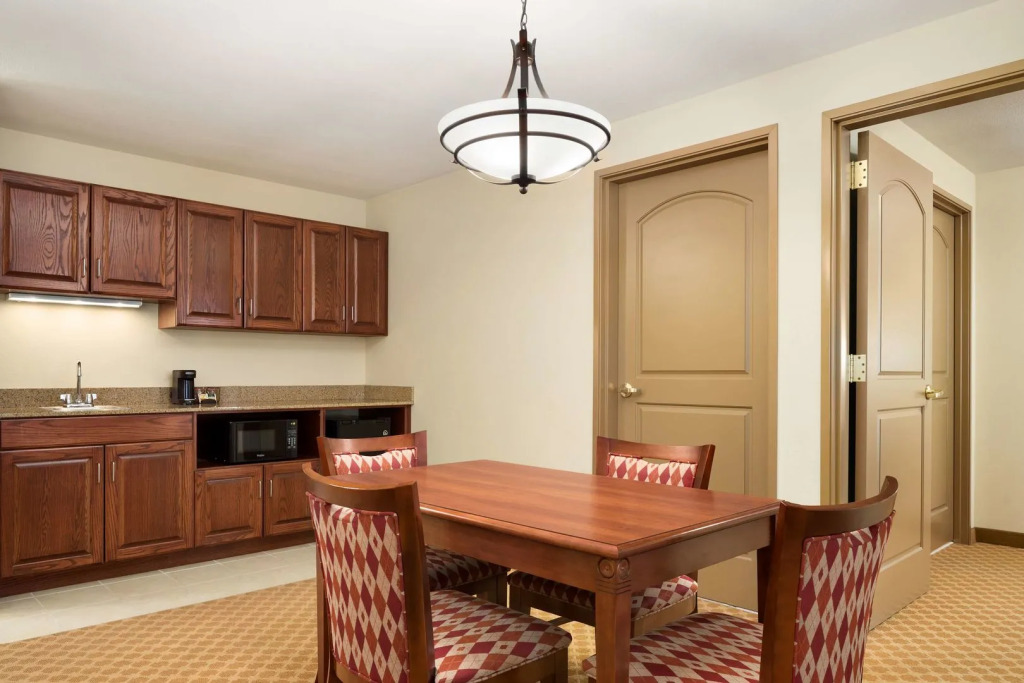 Country Inn & Suites by Radisson, St Peters, MO