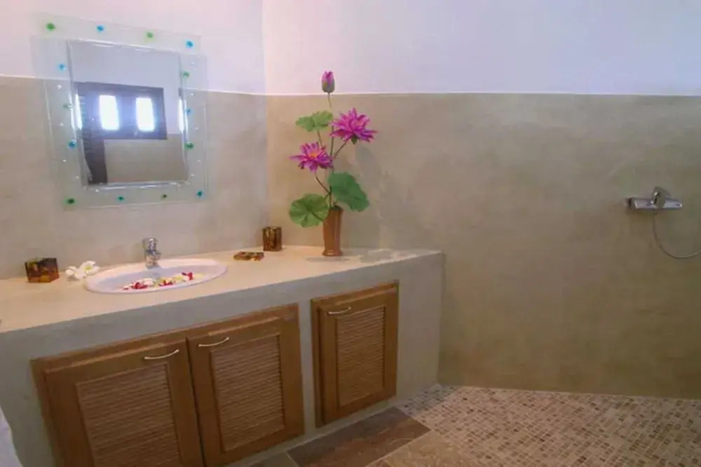 Villa Flowers