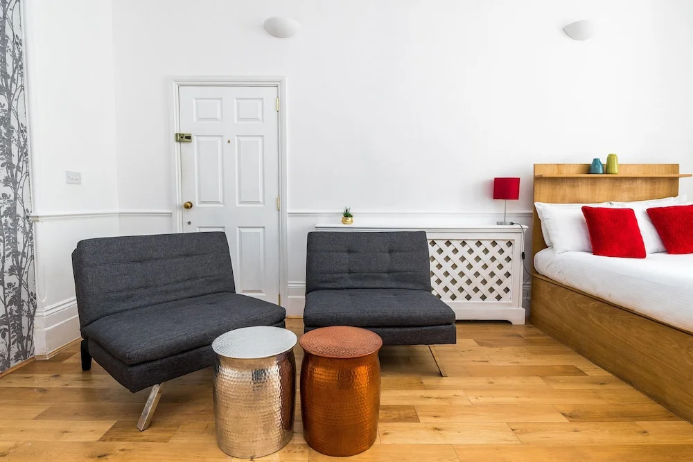 NEW 1 Bedroom Earls Court Flat Centre of London