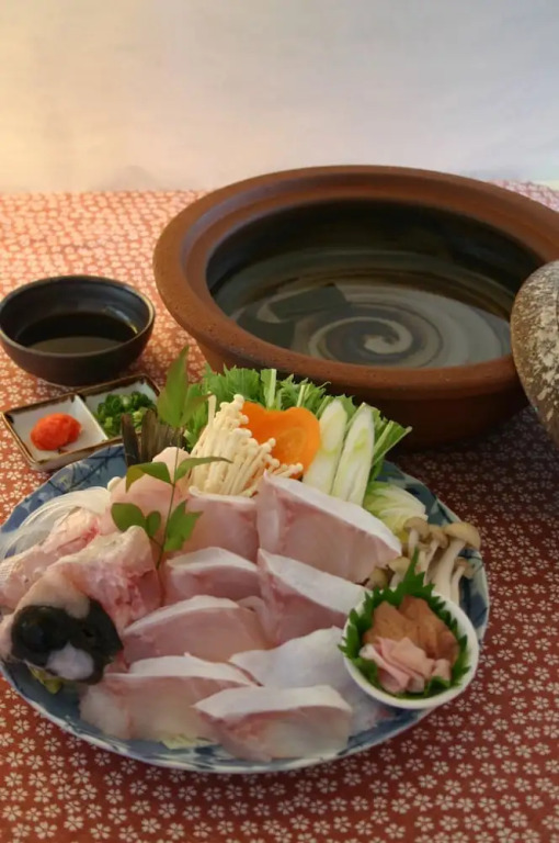 Shirahae(小さな宿　白南風)