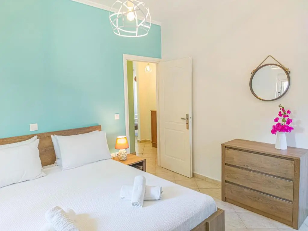 Cosy apartment - 6 Minutes walk to the beach!