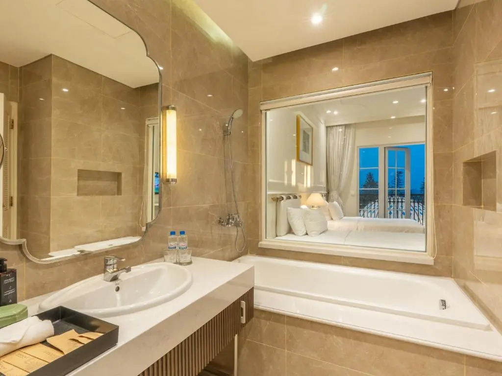 Legend Valley Hotel Ha Nam