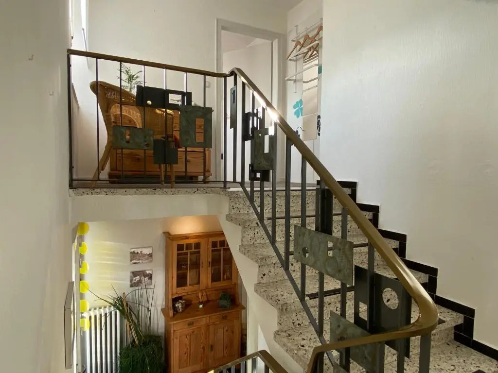"An der alten Mühle 1" Große Fewo 110 qm, sehr zentral gelegen, zwei Schlafzimmer, Südbalkon, Gartenterrasse & Wallbox