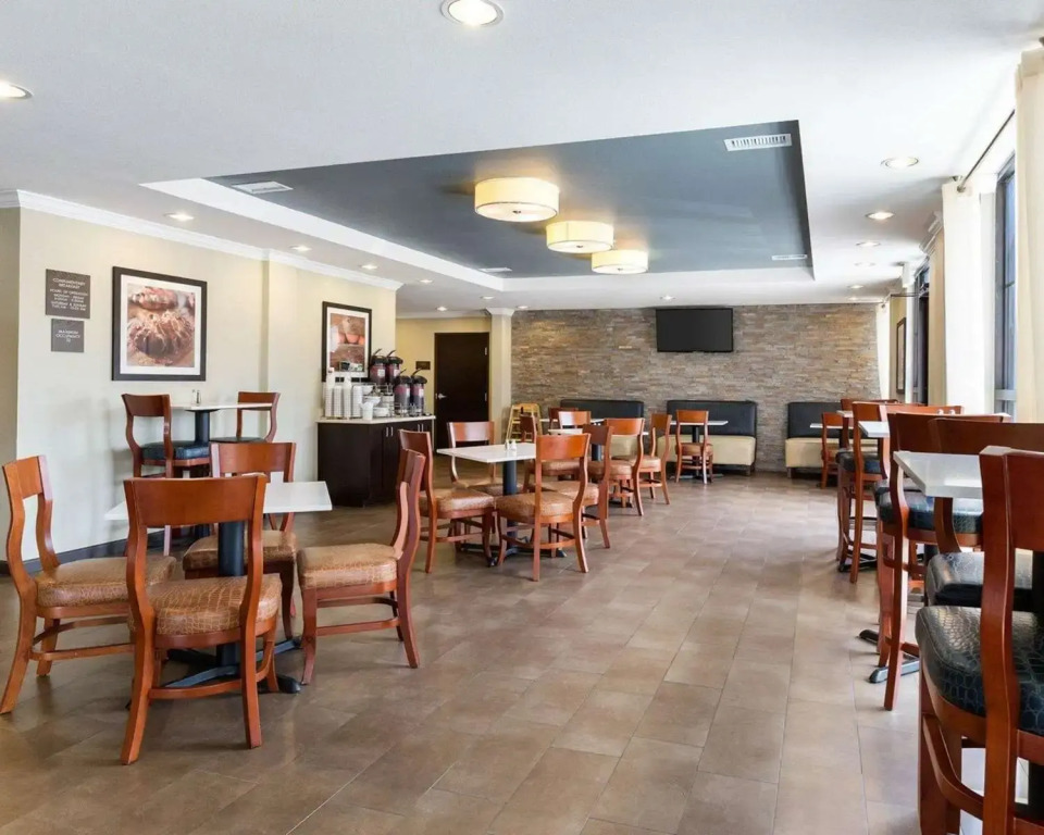 Comfort Suites near Westchase on Beltway 8