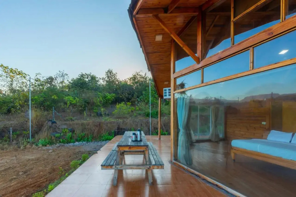 SaffronStays Cabana