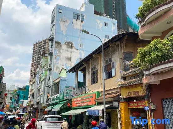 Charming A Little Saigon Apartment - Heart of Vibrant District 1