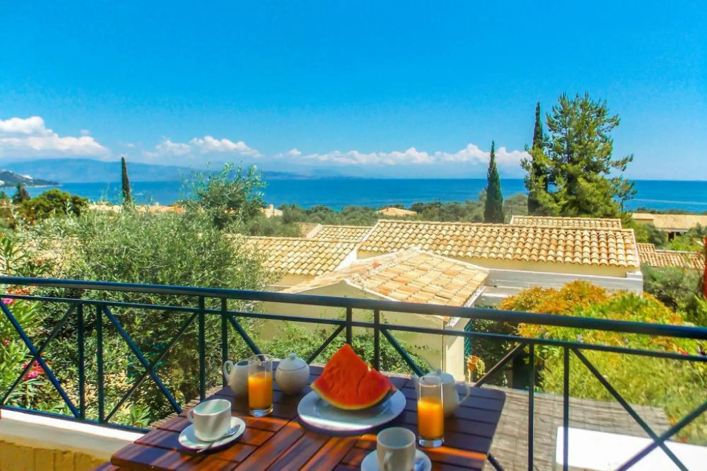 Apartment in Barbati near the sea