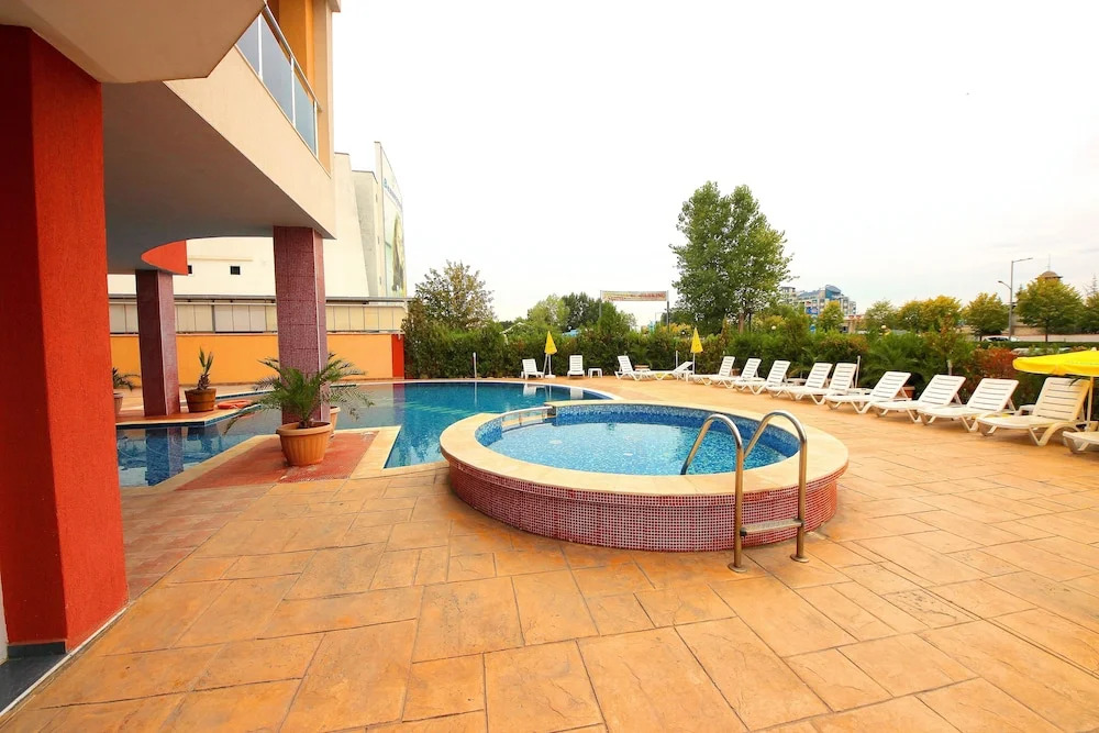 Menada Apartments in Sunny Beach