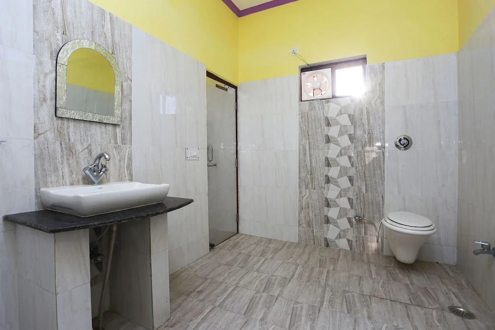 OYO 11049 Home 3BHK Villa Nakuchiyatal