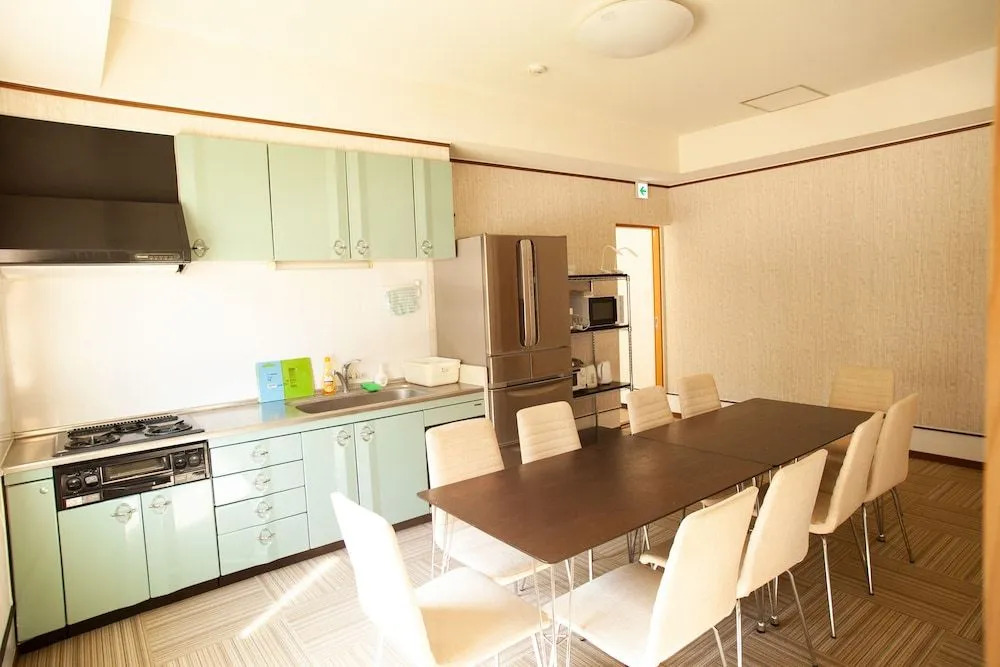 Ishigakijima Sunflower House - Hostel