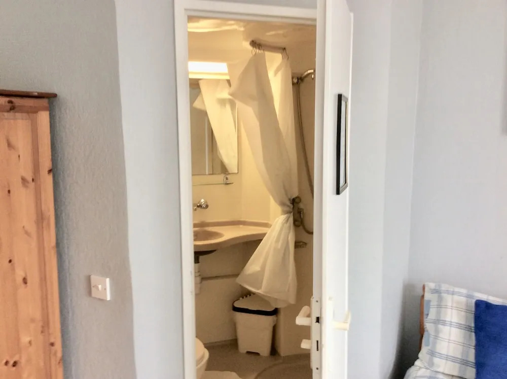 Avonside Guest House