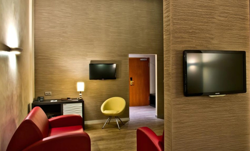 Номер 210, Artim Hotel, Berlin