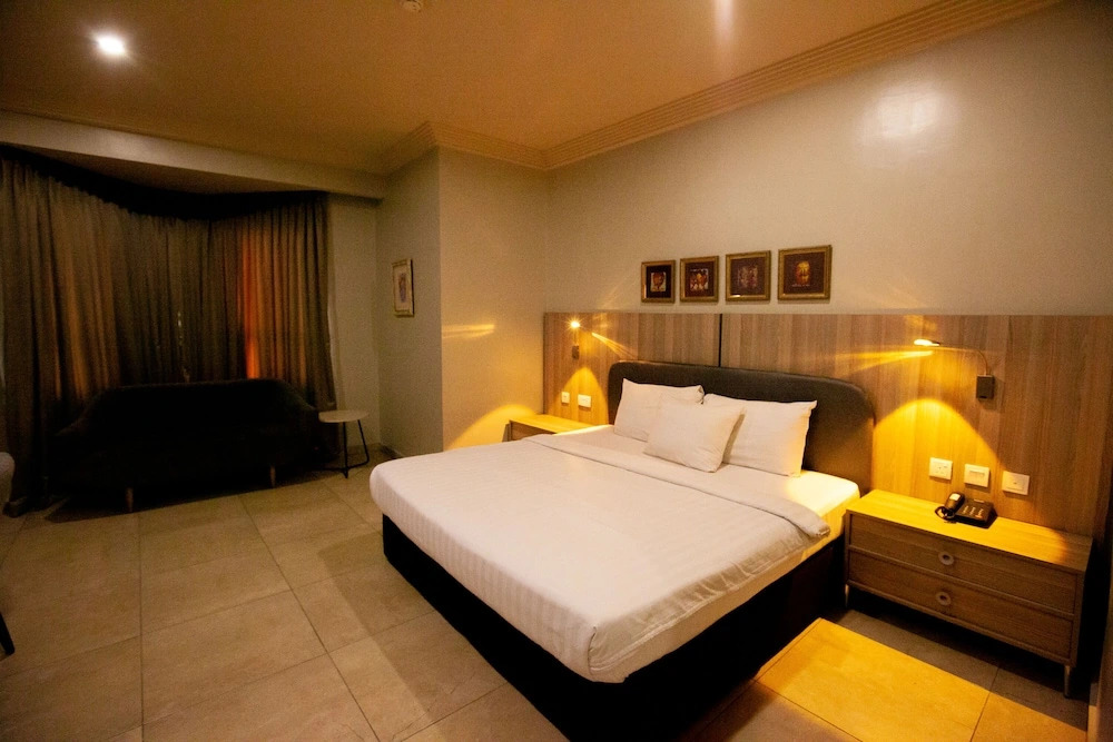 Genesis Reventon Hotel