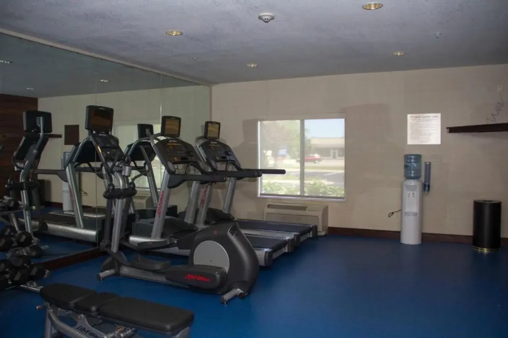 Comfort Inn & Suites