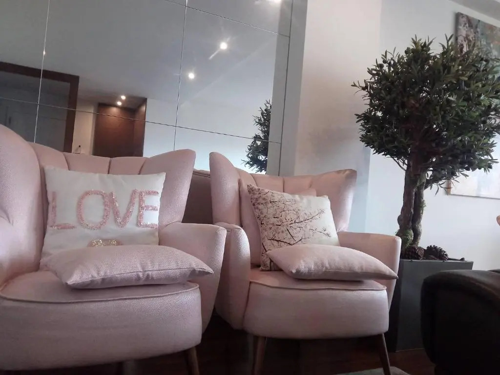 Luxury 3 Bedroom Penthouse With Private Garage