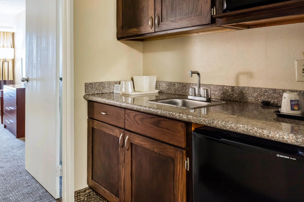 Comfort Inn & Suites Little Rock Airport