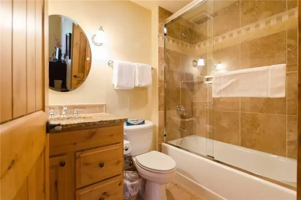 5109 Emerald Lodge, Trappeur's Crossing Apartment 4