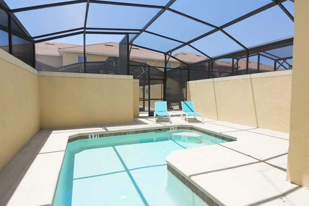 Paradise Palms 2941