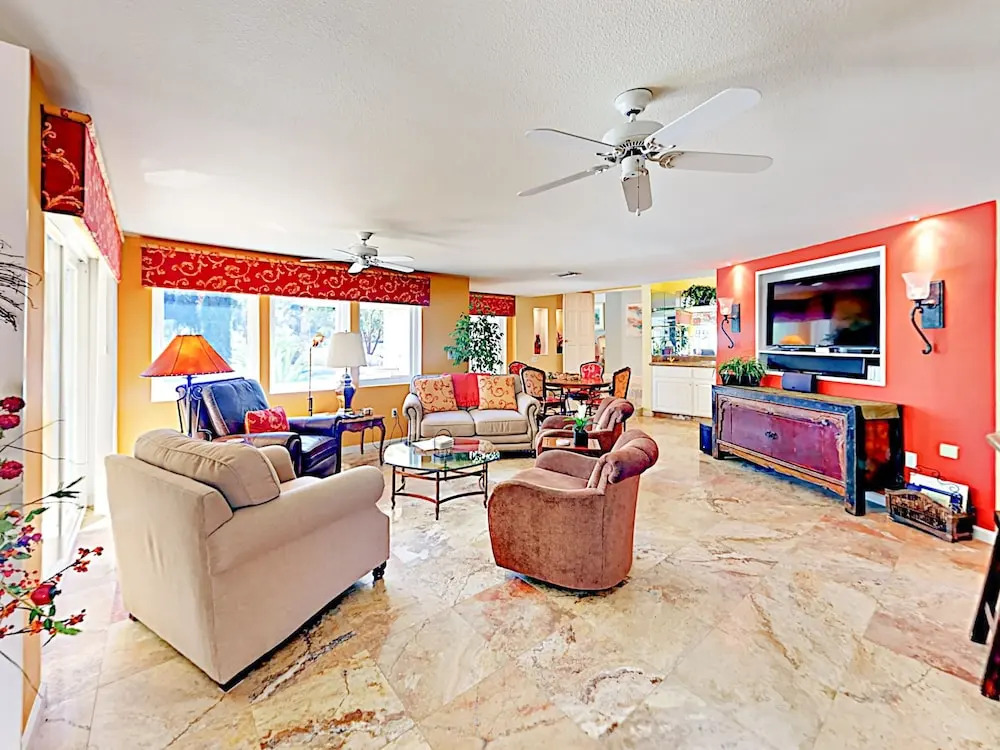 Classic Mid-Century Deanza Home Home