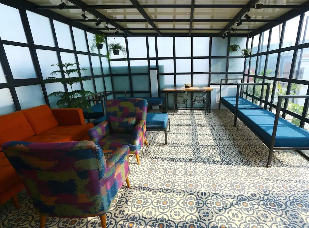 BedBug Hostel by Madpackers