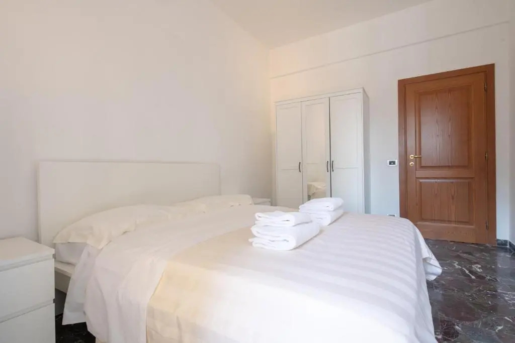 Novoli 4 Bedrooms by Mmega