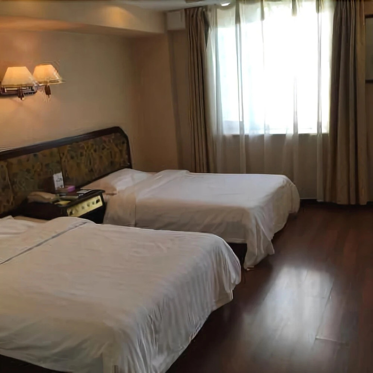 Fushun Tiantian Hotel (Mudanjiang High-speed Railway Wanda Branch)