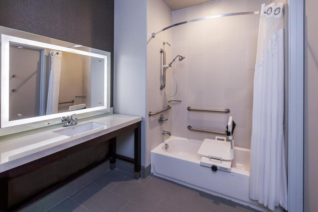 Holiday Inn Express & Suites Killeen - Fort Hood Area by IHG