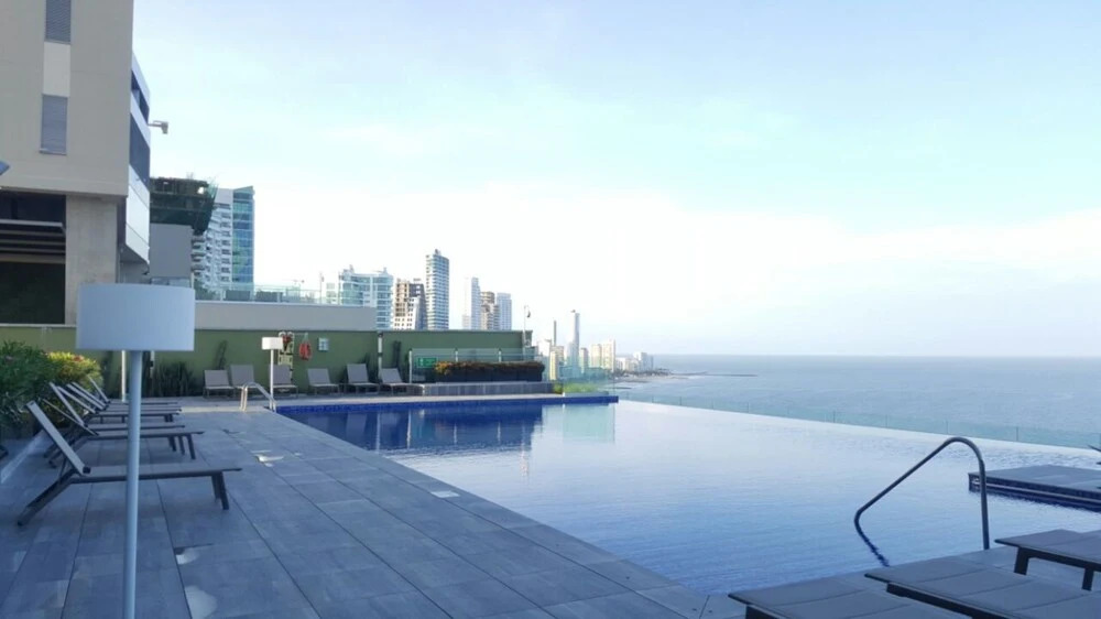 Luxurious Oceanfront Apartment