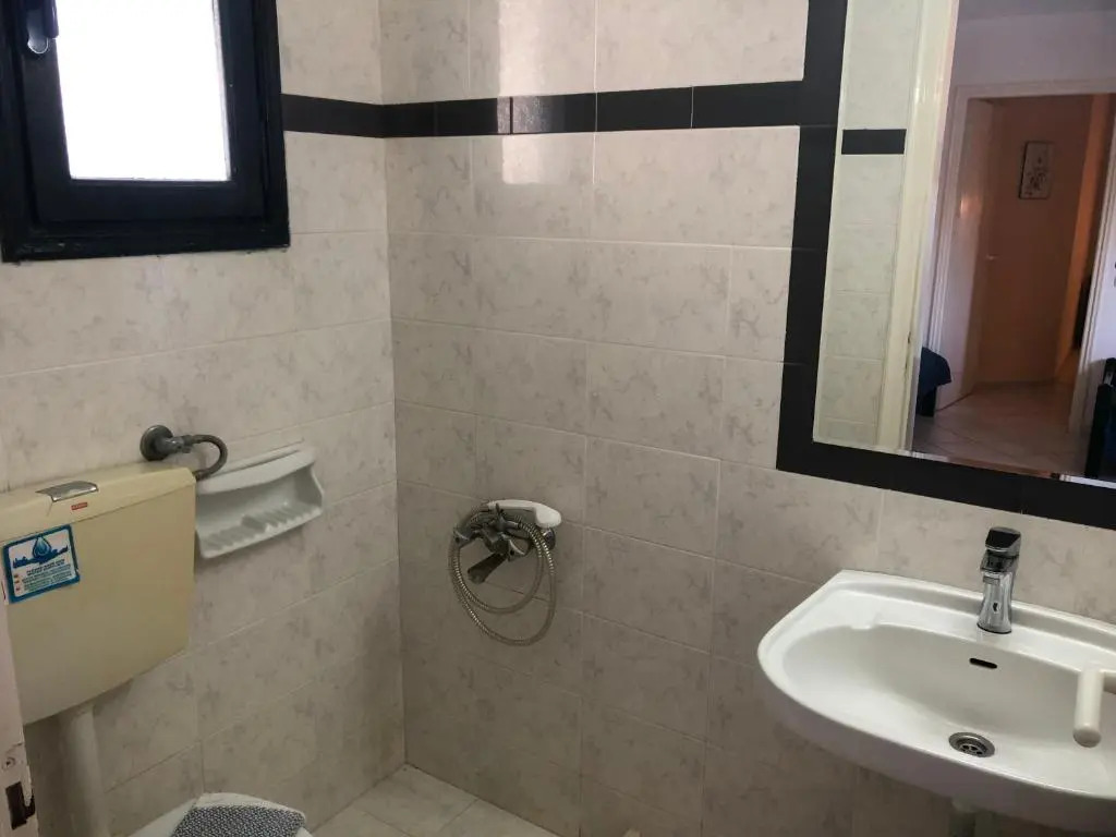 Apartment for 4 Near the Beach