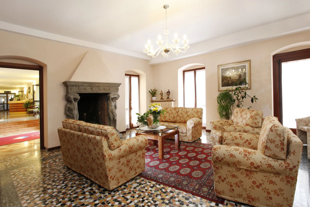 Garda Family House