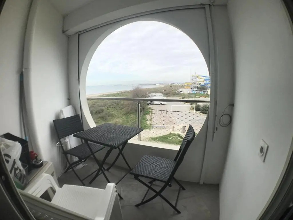 AS18656 - Grand studio vue mer, direct sur plage avec parking privé